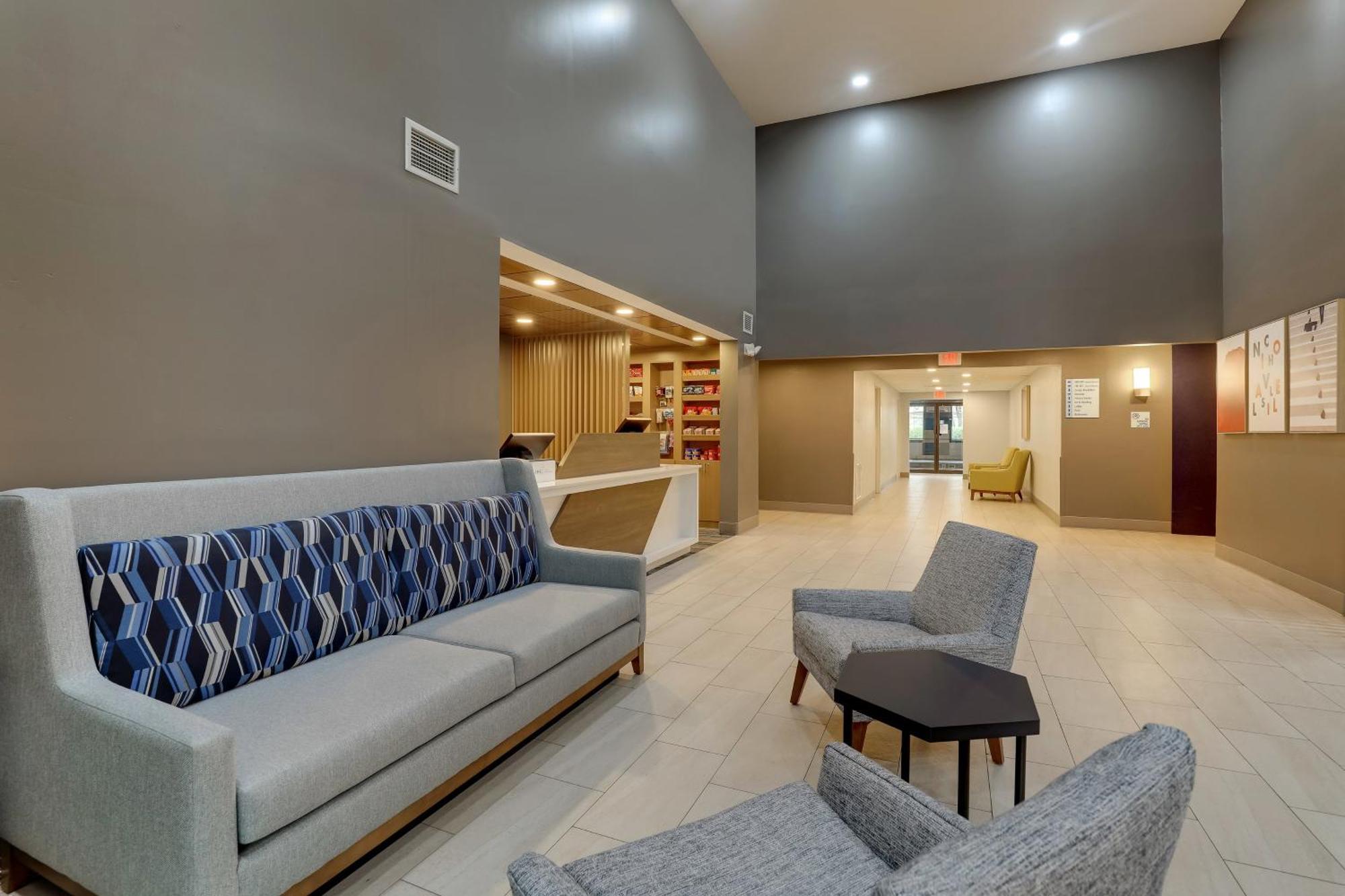 Holiday Inn Express Lexington Southwest Nicholasville By Ihg Exterior foto